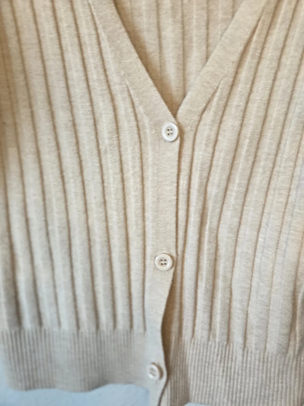 Milano beige neck